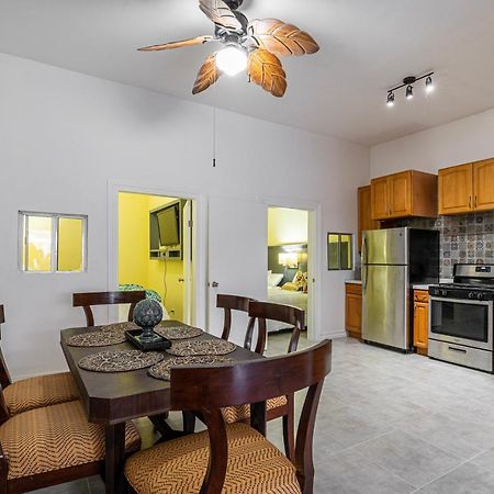 2 Br/ 1 Ba Home, Sleeps 10, 1 Min Walk To Rosarito Beach Buitenkant foto