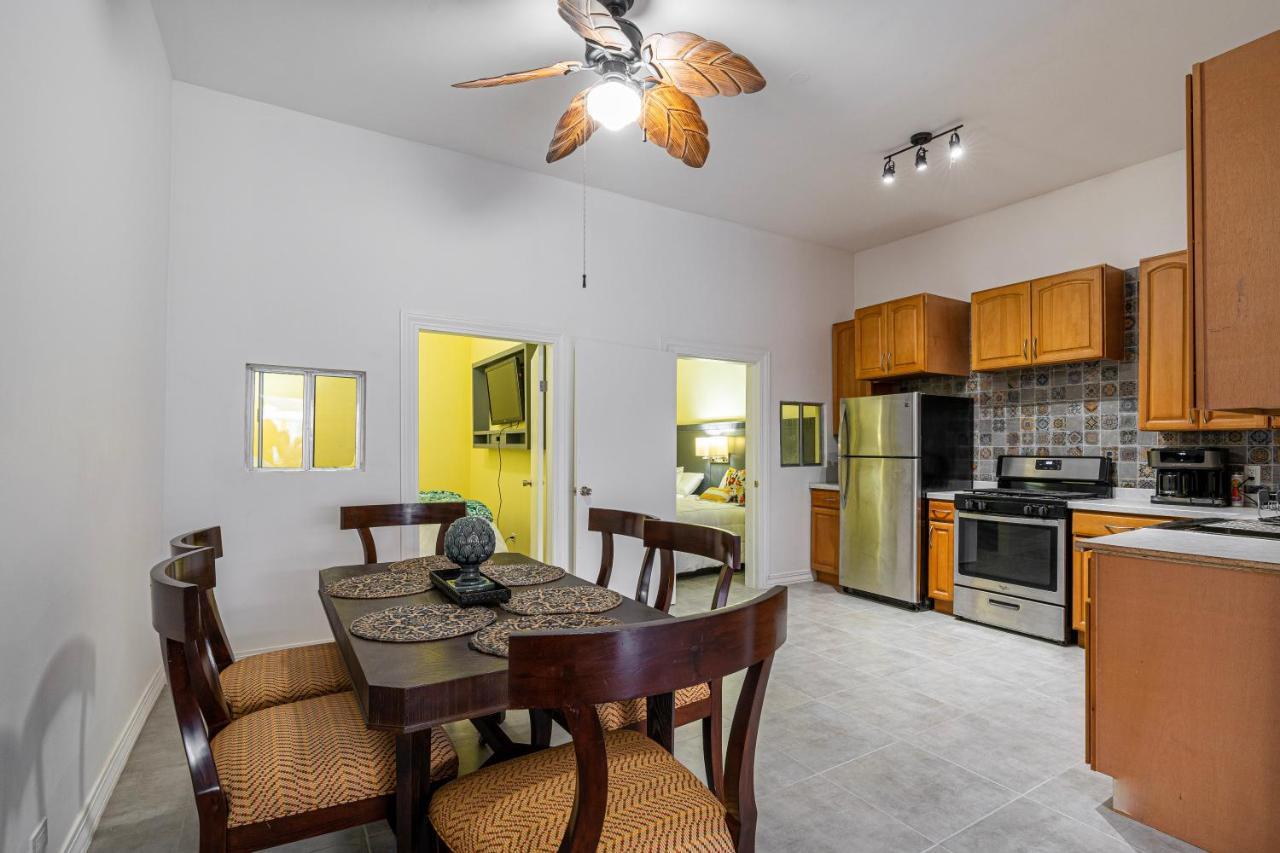 2 Br/ 1 Ba Home, Sleeps 10, 1 Min Walk To Rosarito Beach Buitenkant foto